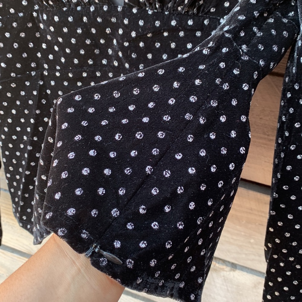 Express Polka Dot Plunge V Neck - Picture 11 of 11